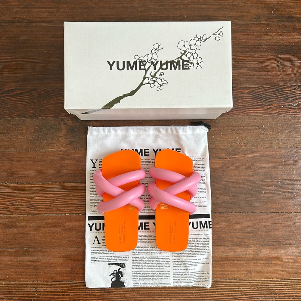 Brand new Yume Yume Tyre Slides in Pink/Orange, size 37